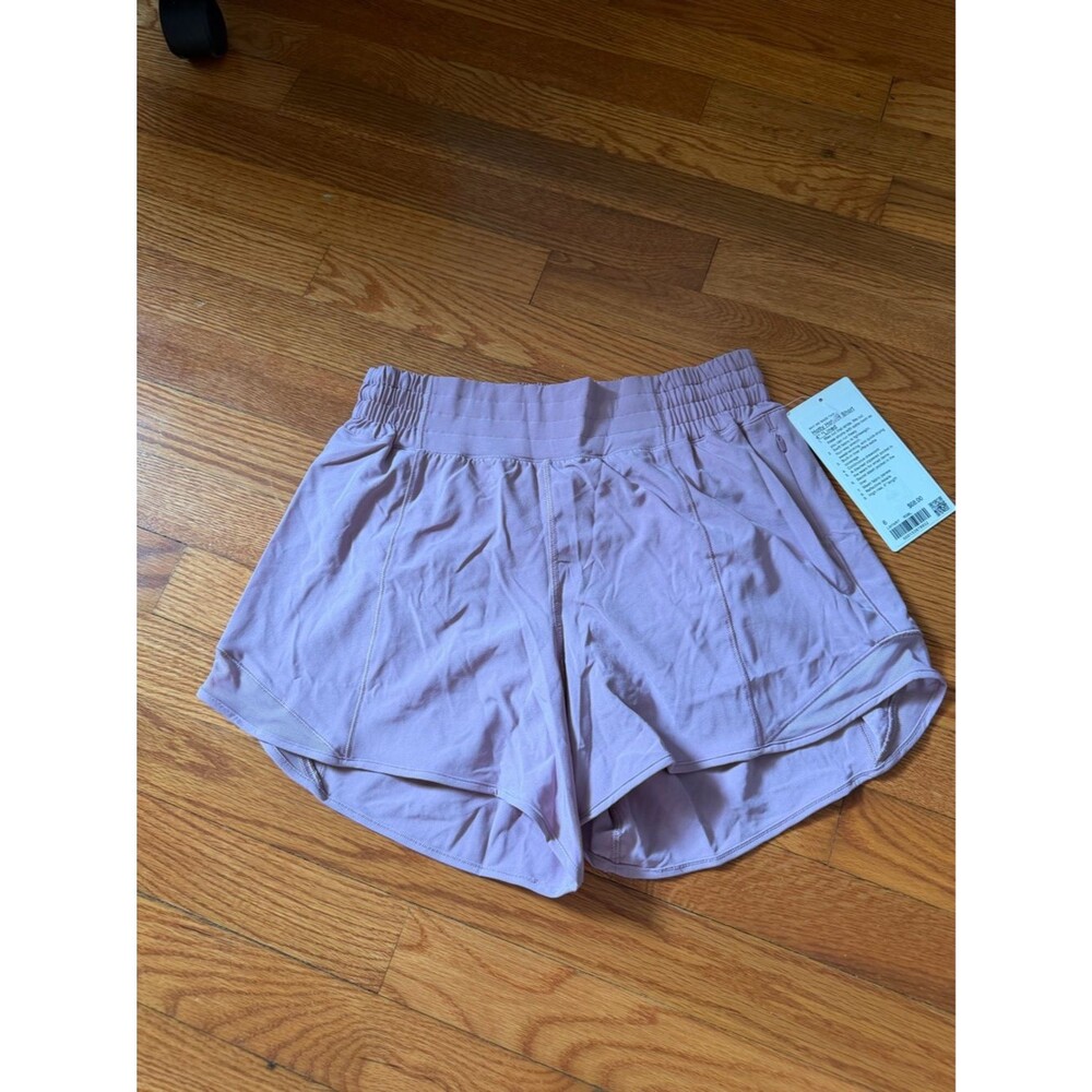 Lululemon Hotty Hot High Rise 4" shorts rose color size 6